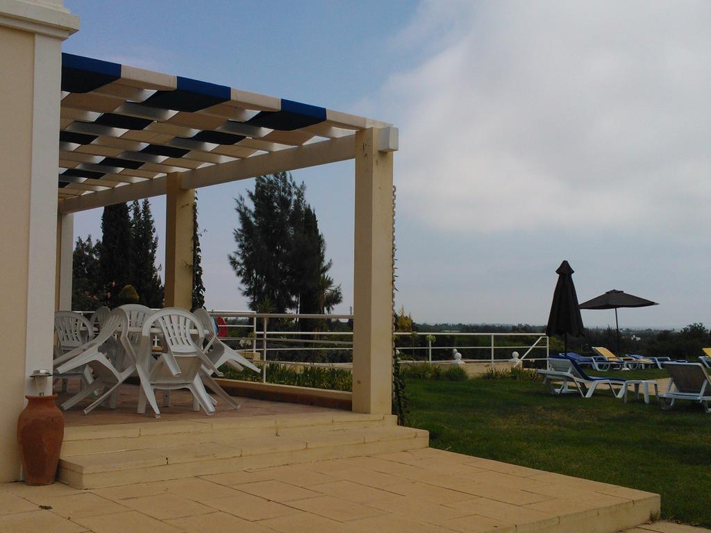 Quinta Da Moura Casa-De-Campo Guest House Тавира Екстериор снимка